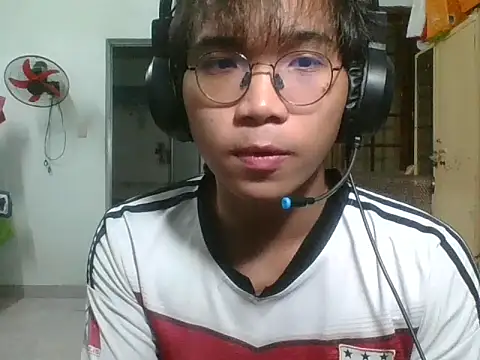 kave2033 online show from 11-03-25, 03:24