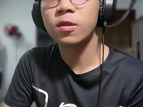 kave2033 online show from 02-04-26, 03:07