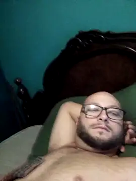 Snapshot of bobstrongdong chatting on 11-17-25, 12:33 bobstrongdong online show from 11-17-25, 12:33