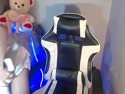 Yourasianbabyemma online show from 11-03-25, 08:10