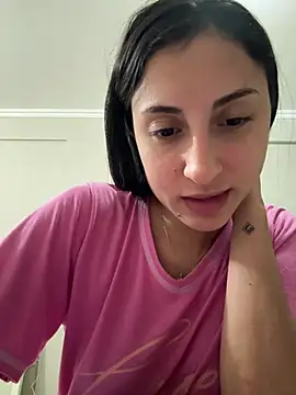Snapshot of itsmiasofia chatting on 06-03-26, 01:08 itsmiasofia online show from 06-03-26, 01:08