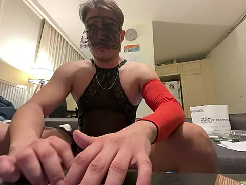 dicsucerboy77 online show from 04-14-26, 11:00