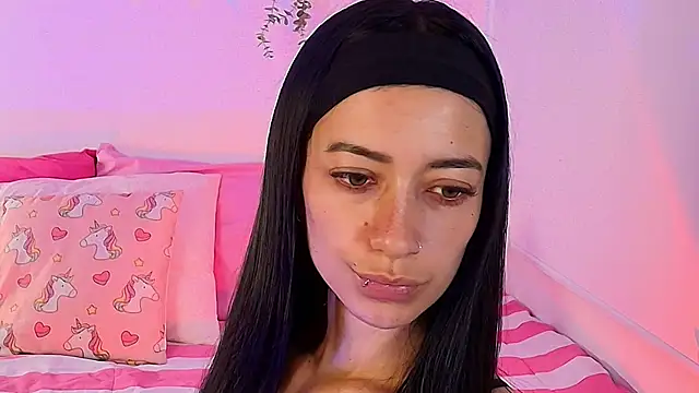 Snapshot of _TiniWild chatting on 12-02-25, 03:23 TiniWild online show from 12-02-25, 03:23