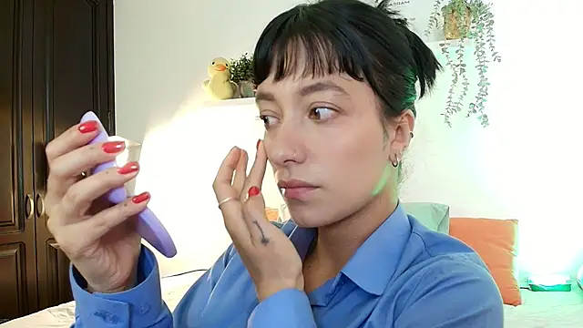 Snapshot of _TiniWild chatting on 03-21-26, 08:12 TiniWild online show from 03-21-26, 08:12