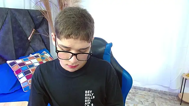 Mattass18 online show from 11-12-25, 01:44