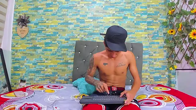 Snapshot of hard_sexual_madness_ chatting on 10-25-25, 12:23 hard sexual madness  online show from 10-25-25, 12:23