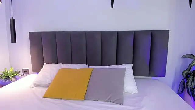 AilanaCortes online show from 10-27-25, 11:58