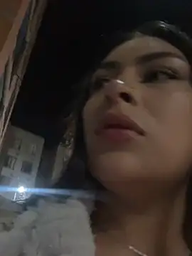 Snapshot of AbrilAw chatting on 01-11-26, 03:22 AbrilAw online show from 01-11-26, 03:22