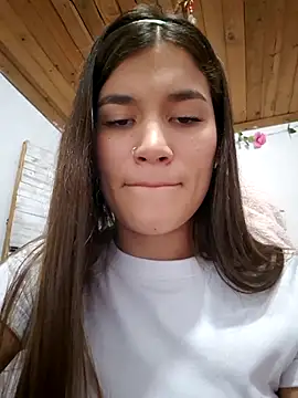 Snapshot of Gigihairy chatting on 10-19-25, 07:14 Gigihairy online show from 10-19-25, 07:14
