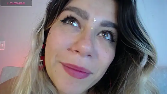 Sweet Bella Valery online show from 05-05-26, 10:18