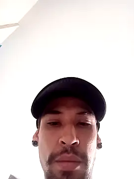 Snapshot of MaxHuston chatting on 02-13-26, 05:20 MaxHuston online show from 02-13-26, 05:20