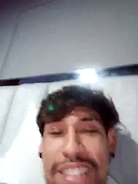 Snapshot of MaxHuston chatting on 03-11-26, 03:56 MaxHuston online show from 03-11-26, 03:56