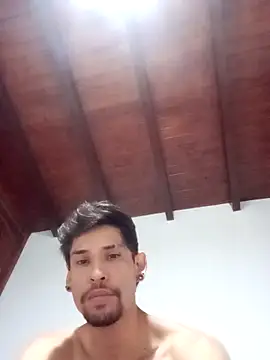 Snapshot of MaxHuston chatting on 03-17-26, 02:38 MaxHuston online show from 03-17-26, 02:38