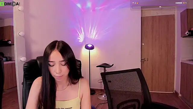 Snapshot of Mikeyvioleta_ chatting on 05-16-26, 09:06 Mikeyvioleta online show from 05-16-26, 09:06