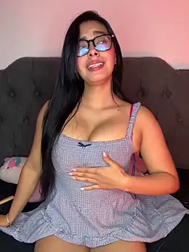 MiaSofia   online show from 11-21-25, 08:35