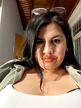 Sexylips200 online show from 10-17-25, 04:04