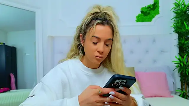 AriannaSins online show from 01-21-25, 01:00