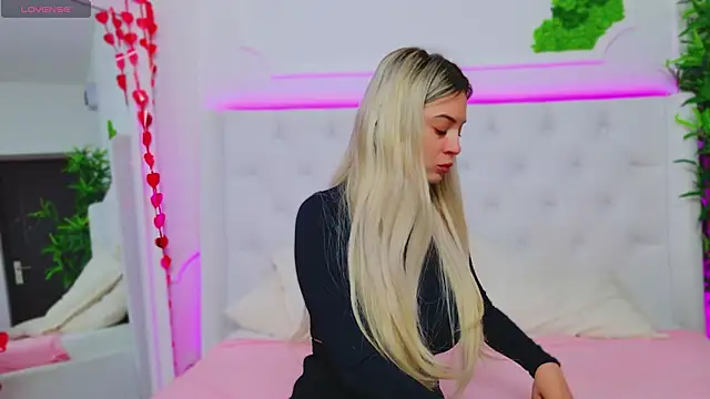 AriannaSins online show from 02-28-25, 01:14