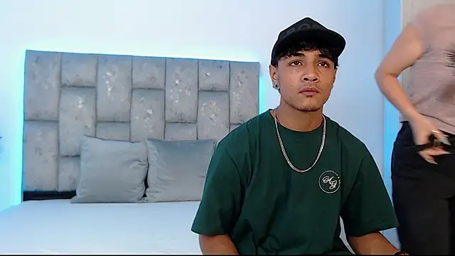 SweetAndSinful online show from 10-20-25, 03:29