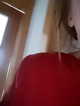SandyCassie online show from 05-04-26, 07:48