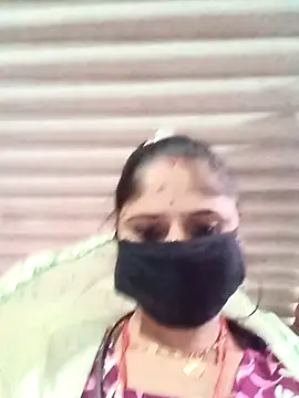 Snapshot of Rajni_chauhan chatting on 10-22-25, 11:54 Rajni chauhan online show from 10-22-25, 11:54