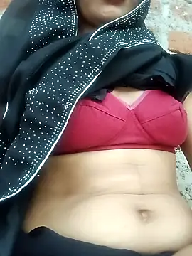 Snapshot of Rajni_chauhan chatting on 10-23-25, 12:15 Rajni chauhan online show from 10-23-25, 12:15