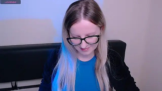 AllaLeomz online show from 10-28-25, 07:45