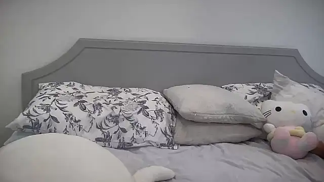 Snapshot of Amiraxevans chatting on 02-22-26, 11:20 Amiraxevans online show from 02-22-26, 11:20