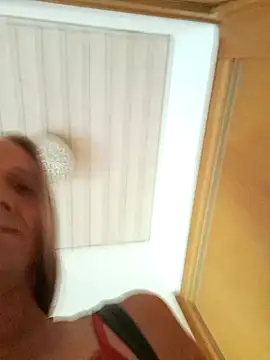 Snapshot of Cheryl_F chatting on 07-20-26, 04:09 Cheryl F online show from 07-20-26, 04:09