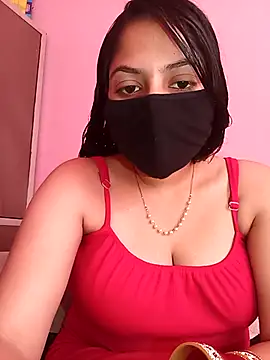 Snapshot of kiaara01 chatting on 10-24-25, 09:28 kiaara01 online show from 10-24-25, 09:28