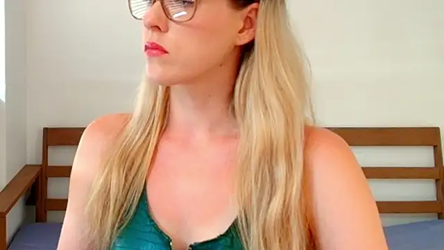 DemigoddessLexie online show from 01-10-26, 01:07