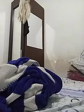 Teressa Love online show from 01-18-26, 04:22