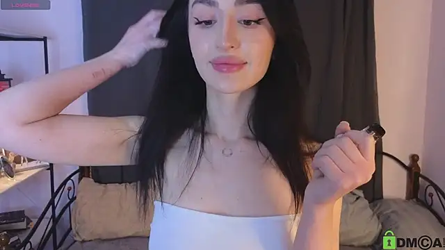 Marie Long online show from 01-06-26, 06:22