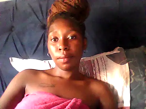 Snapshot of sexysmalldaily04 chatting on 10-24-25, 11:39 sexysmalldaily04 online show from 10-24-25, 11:39