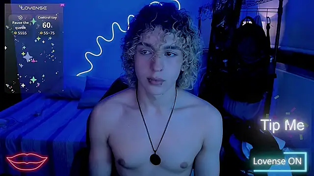 Snapshot of Lyric_Mirage chatting on 02-19-26, 04:30 Lyric Mirage online show from 02-19-26, 04:30