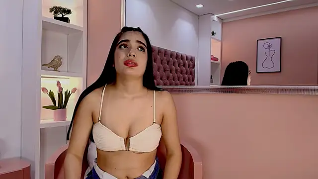 Snapshot of eva_rosier5 chatting on 10-17-25, 02:41 eva rosier5 online show from 10-17-25, 02:41