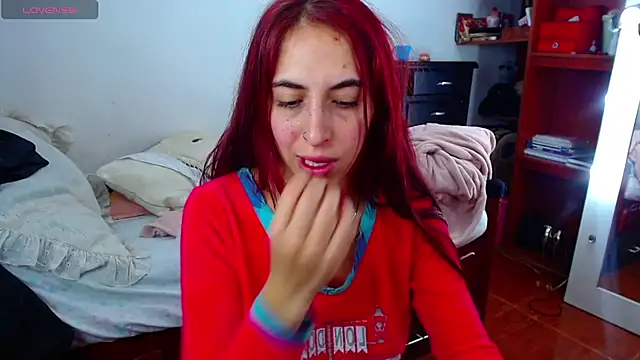 Snapshot of MariamGray1 chatting on 02-15-26, 11:45 MariamGray1 online show from 02-15-26, 11:45