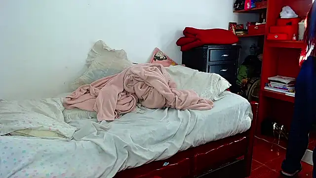 Snapshot of MariamGray1 chatting on 03-13-26, 06:09 MariamGray1 online show from 03-13-26, 06:09