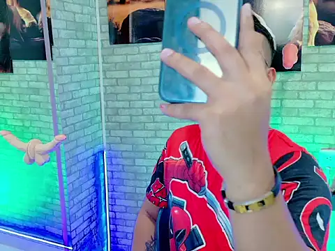 Snapshot of ThomasAxel chatting on 11-07-25, 09:04 ThomasAxel online show from 11-07-25, 09:04