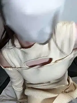 Snapshot of suuchan_v chatting on 02-19-26, 11:28 suuchan v online show from 02-19-26, 11:28