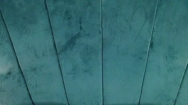 Snapshot of Aaron_Eze chatting on 10-29-25, 11:39 Aaron Eze online show from 10-29-25, 11:39