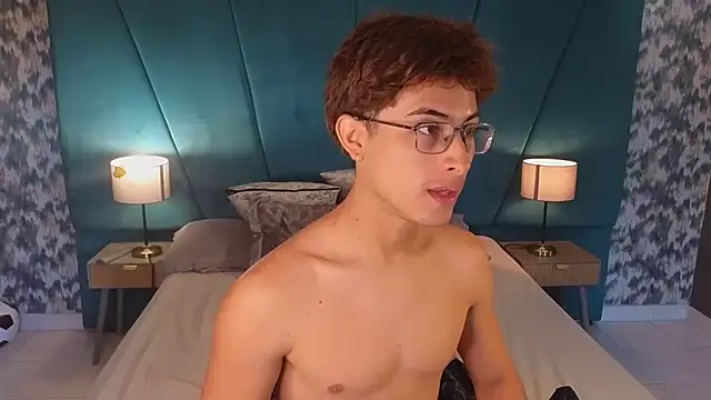 Aaron Eze online show from 07-11-26, 12:30