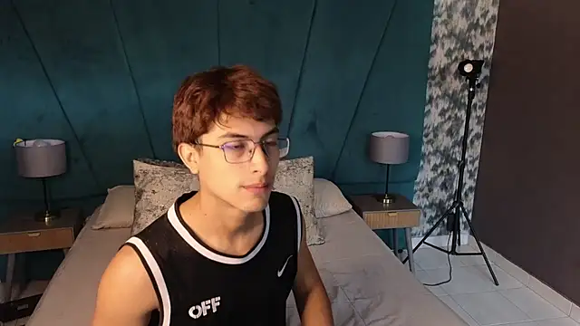 Aaron Eze online show from 07-17-26, 12:56