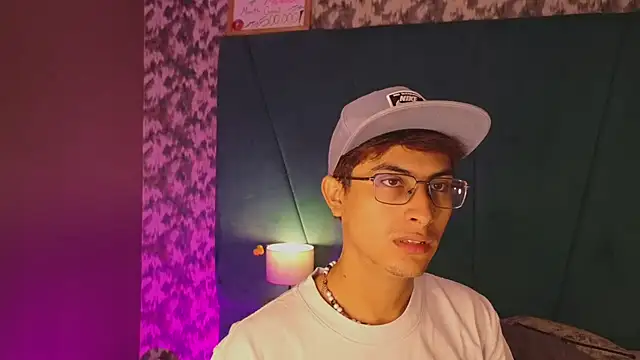 Aaron Eze online show from 07-26-26, 12:34