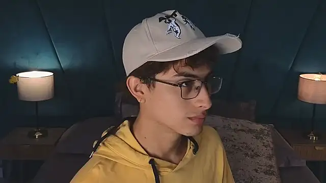 Aaron Eze online show from 08-03-26, 12:43