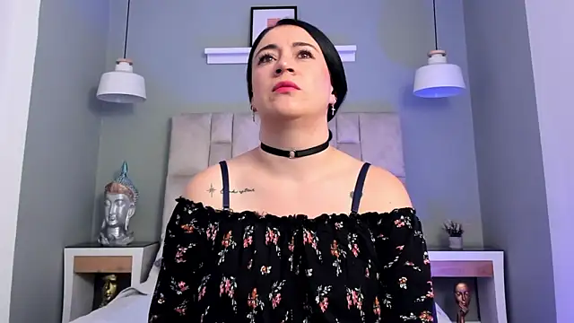 Snapshot of Eviiece chatting on 10-19-25, 03:07 Eviiece online show from 10-19-25, 03:07
