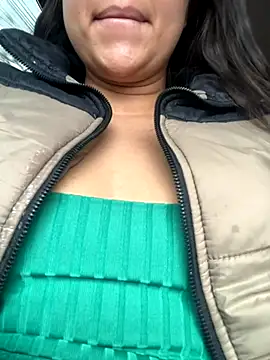 Snapshot of myboss_ chatting on 10-27-25, 03:49 myboss online show from 10-27-25, 03:49