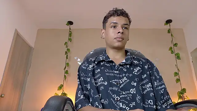 Snapshot of Xavier_Fox___ chatting on 03-07-26, 08:06 Xavier Fox online show from 03-07-26, 08:06