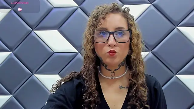 SharonMartini online show from 02-05-26, 03:22