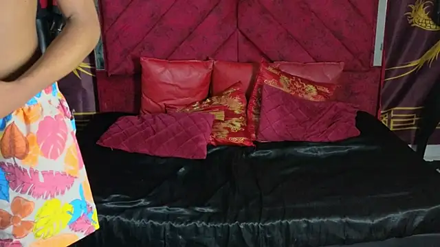Snapshot of Latin_Femboy13 chatting on 10-18-25, 09:43 Latin Femboy13 online show from 10-18-25, 09:43